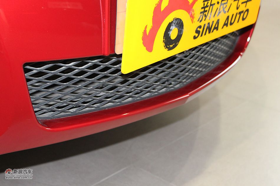 新君威外观细节