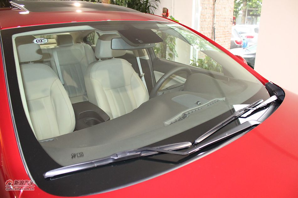 新君威外观细节