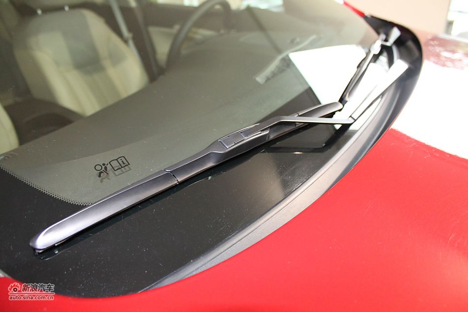 新君威外观细节