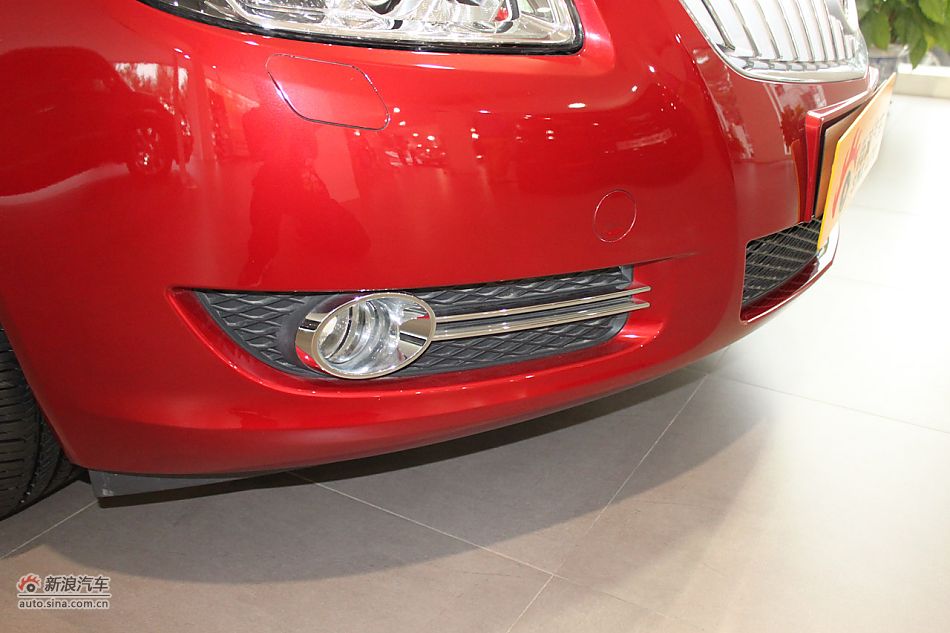 新君威外观细节