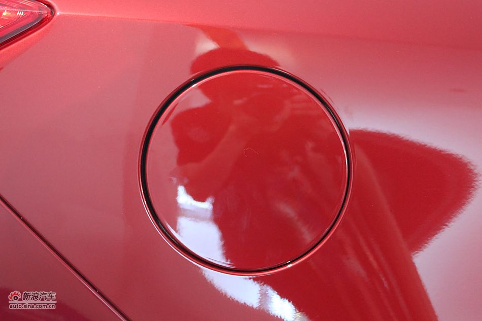 新君威外观细节