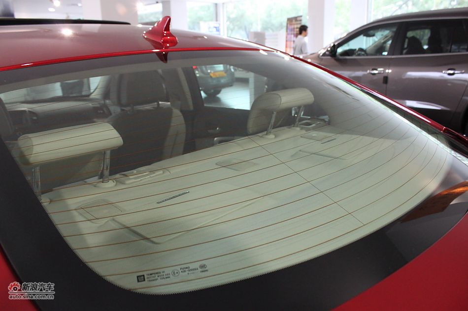 新君威外观细节