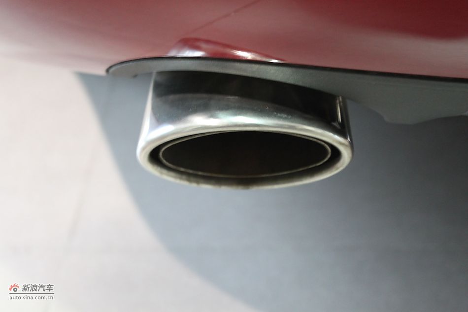 新君威外观细节