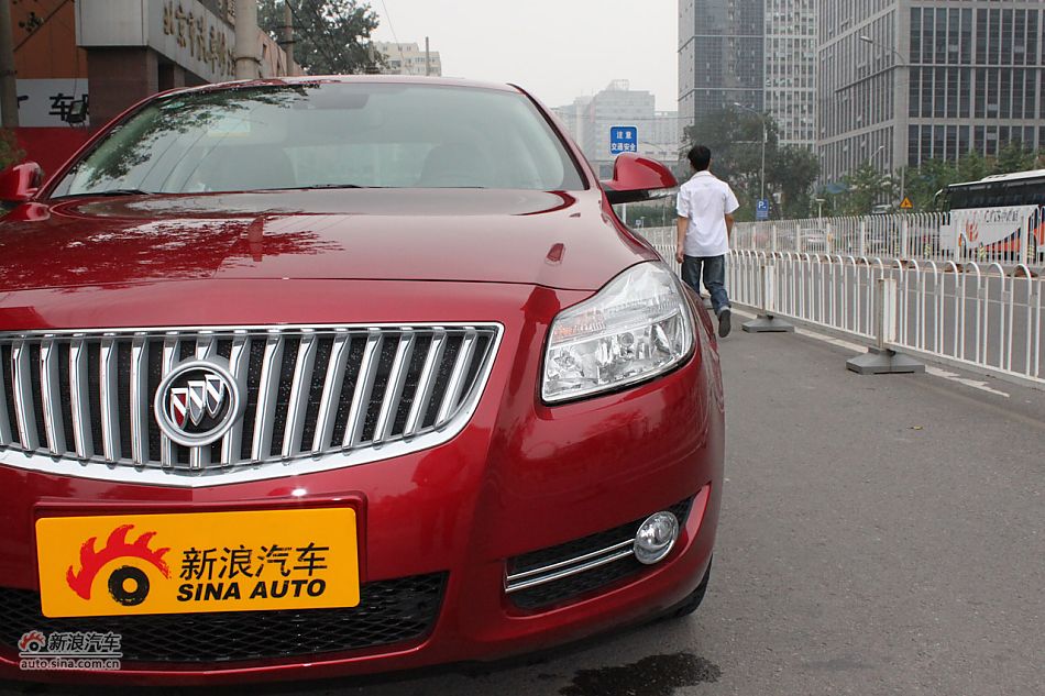 新君威外观细节