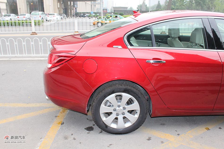 新君威外观细节