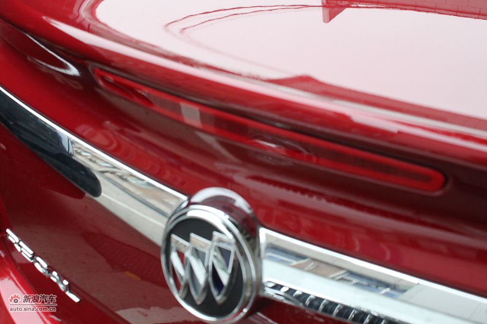 新君威外观细节