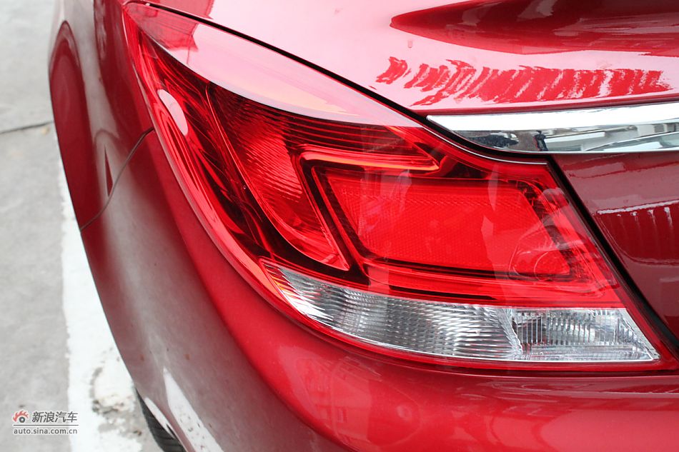 新君威外观细节