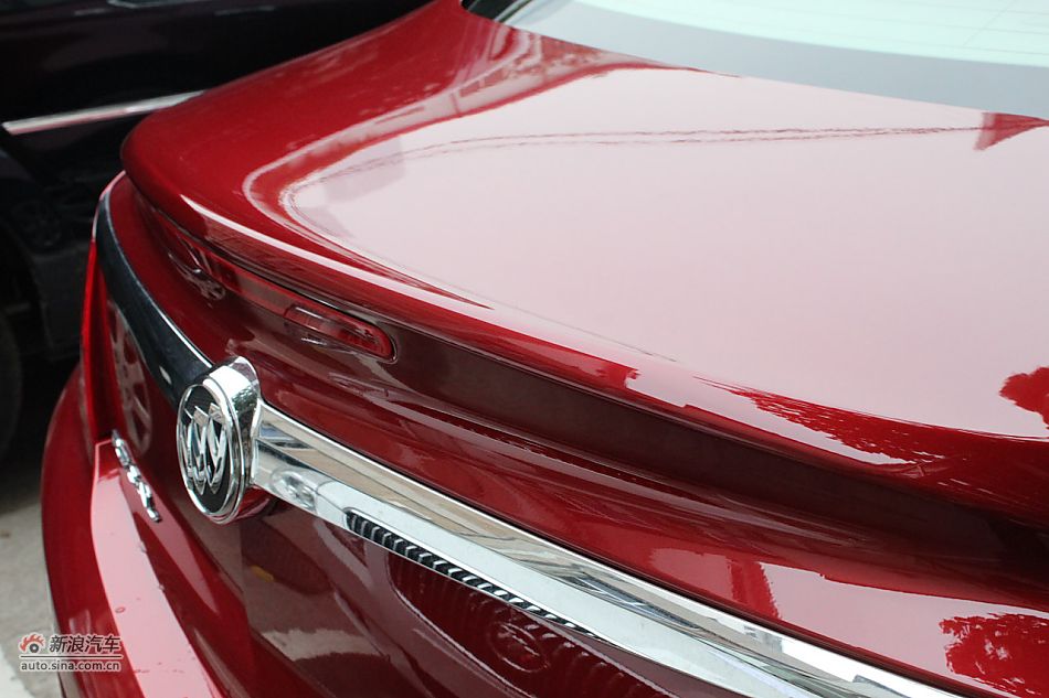 新君威外观细节