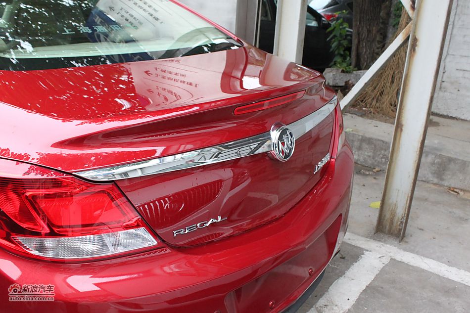 新君威外观细节