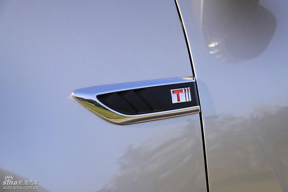 别克新君威2.0T外观实拍图