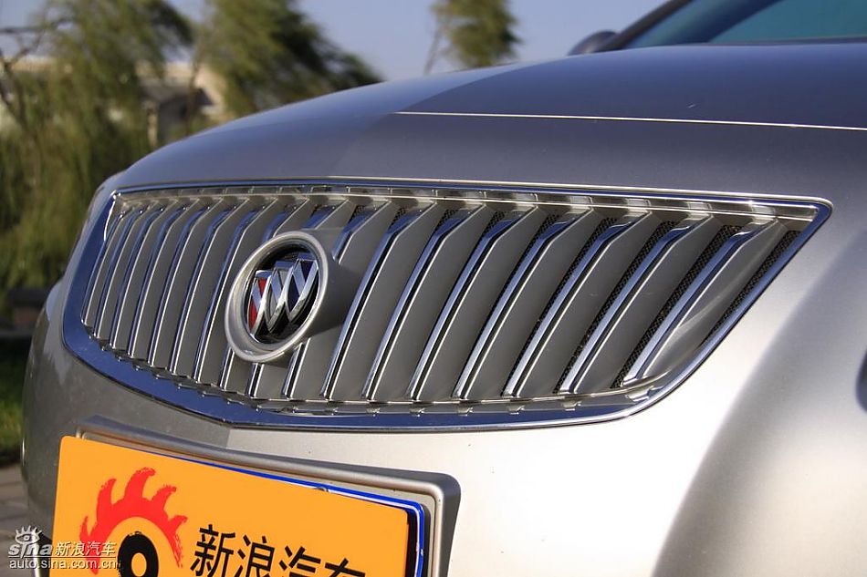 别克新君威2.0T外观实拍图