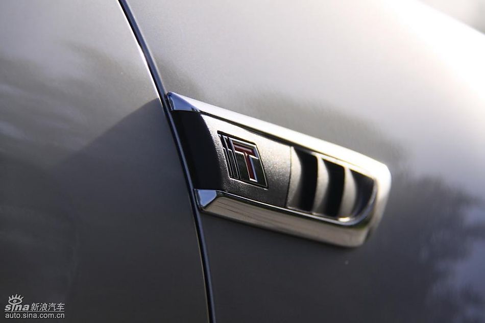 别克新君威2.0T外观实拍图