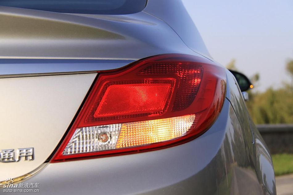 别克新君威2.0T外观实拍图