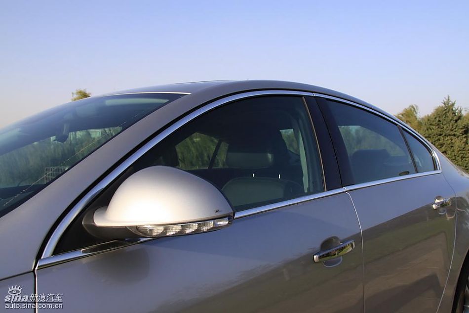 别克新君威2.0T外观实拍图