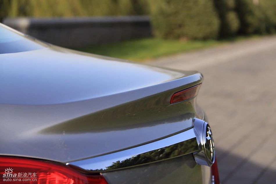 别克新君威2.0T外观实拍图