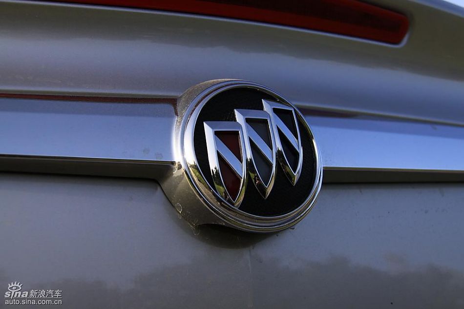 别克新君威2.0T外观实拍图