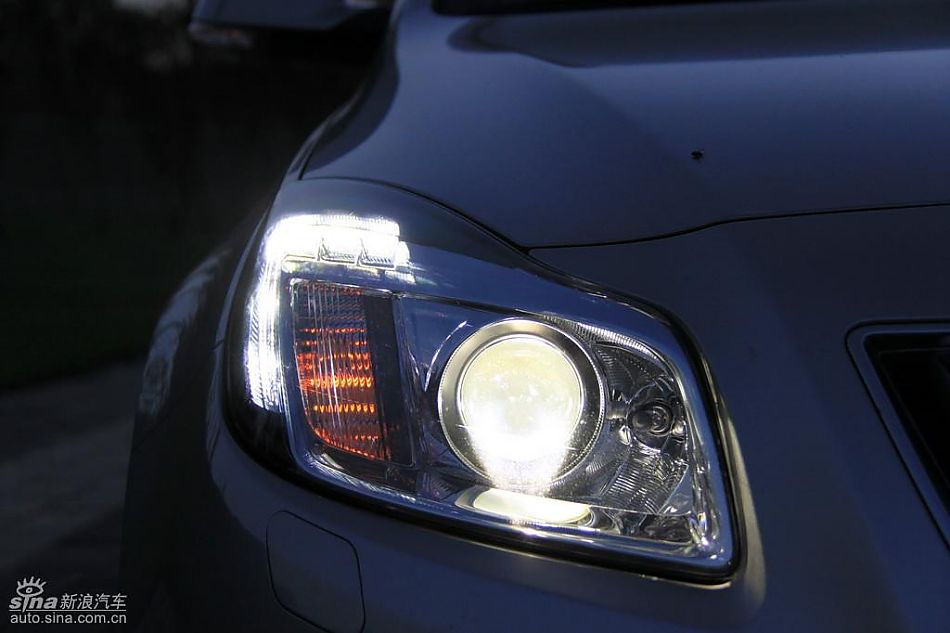 别克新君威2.0T外观实拍图