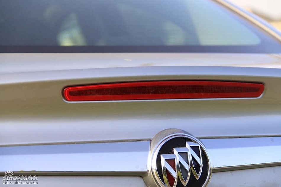 别克新君威2.0T外观实拍图