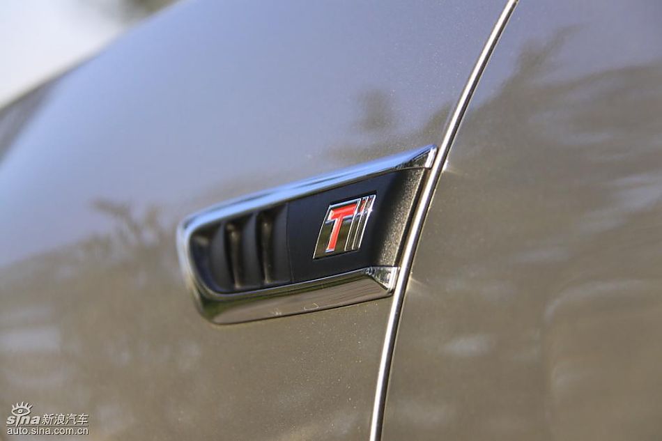 别克新君威2.0T外观实拍图