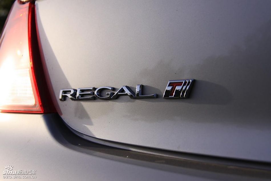 别克新君威2.0T外观实拍图