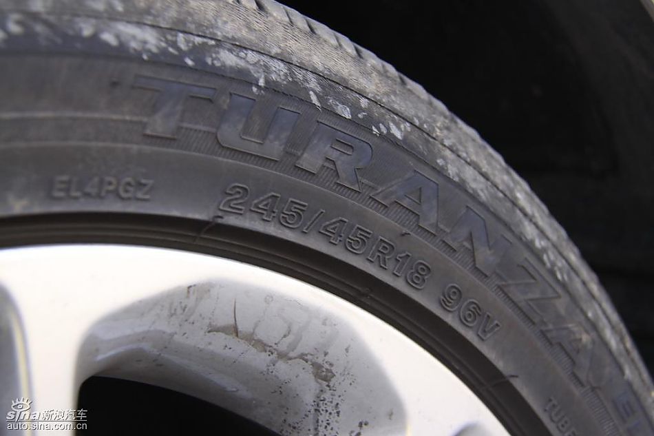 别克新君威2.0T外观实拍图