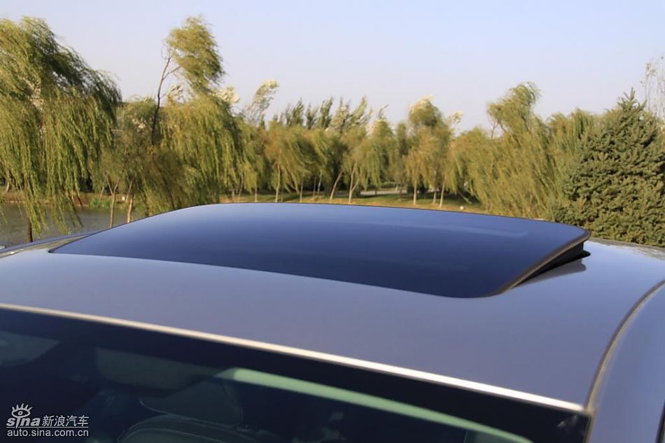别克新君威2.0T外观实拍图
