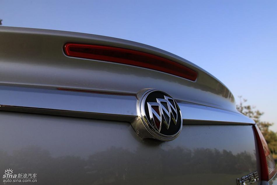 别克新君威2.0T外观实拍图