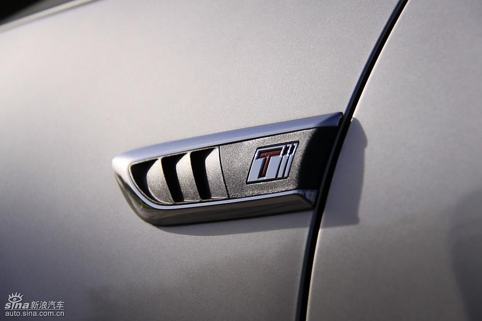 别克新君威2.0T外观实拍图