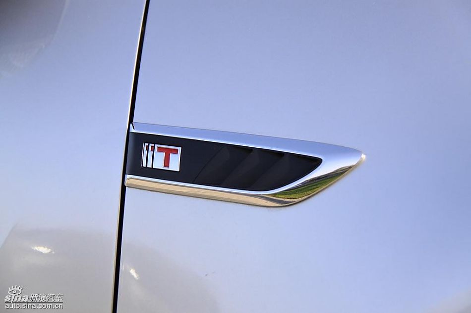 别克新君威2.0T外观实拍图