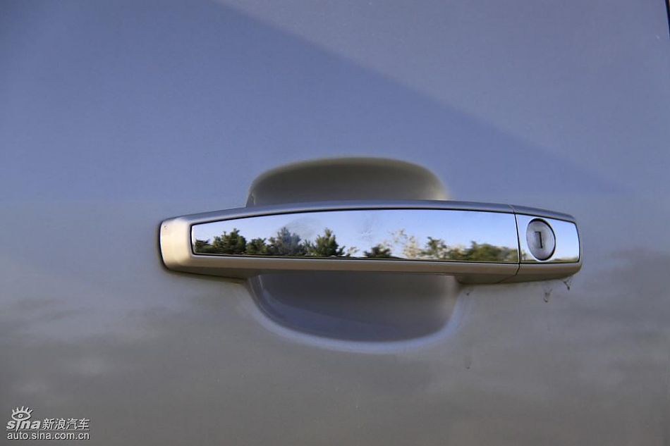 别克新君威2.0T外观实拍图