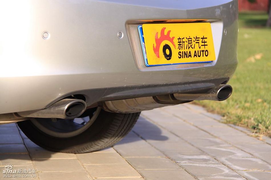 别克新君威2.0T外观实拍图