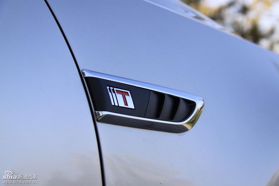 别克新君威2.0T外观实拍图