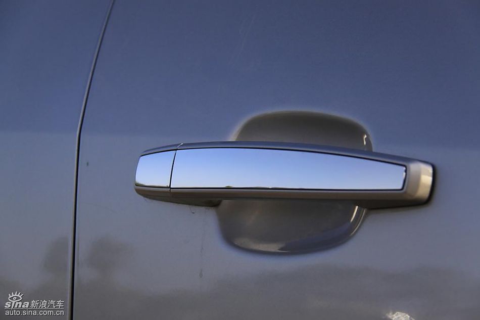 别克新君威2.0T外观实拍图