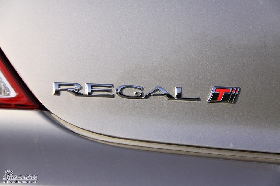 别克新君威2.0T外观实拍图