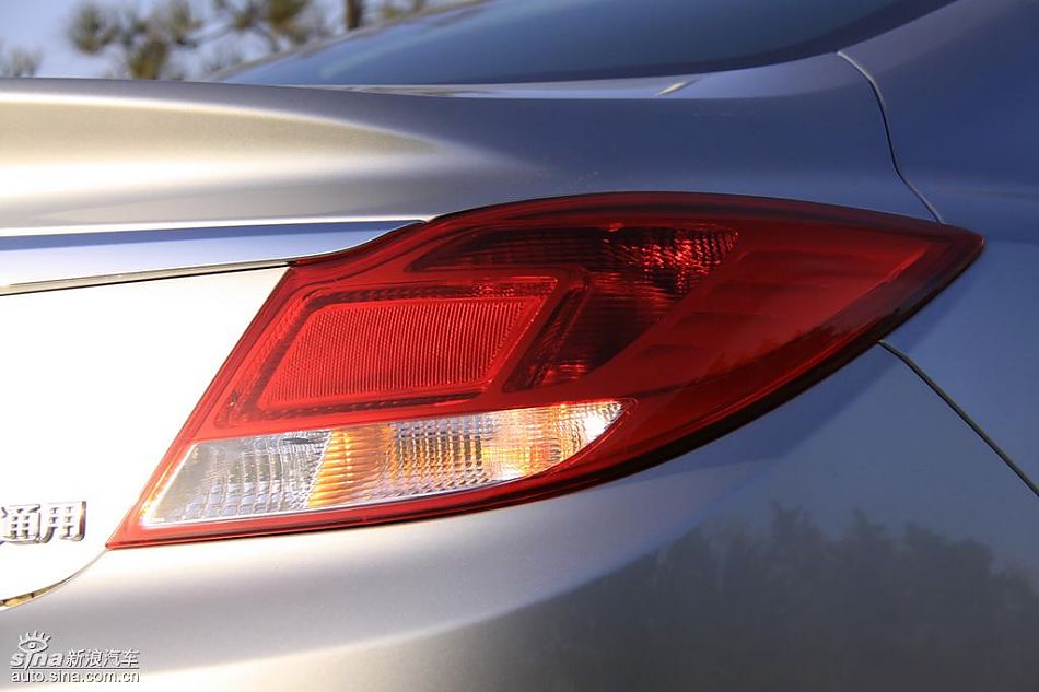 别克新君威2.0T外观实拍图