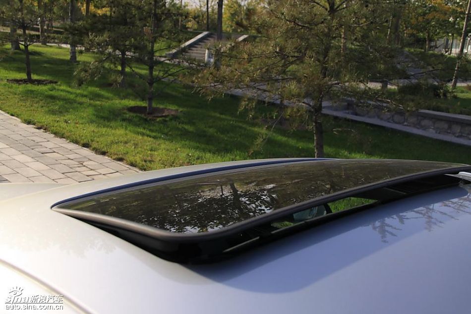别克新君威2.0T外观实拍图
