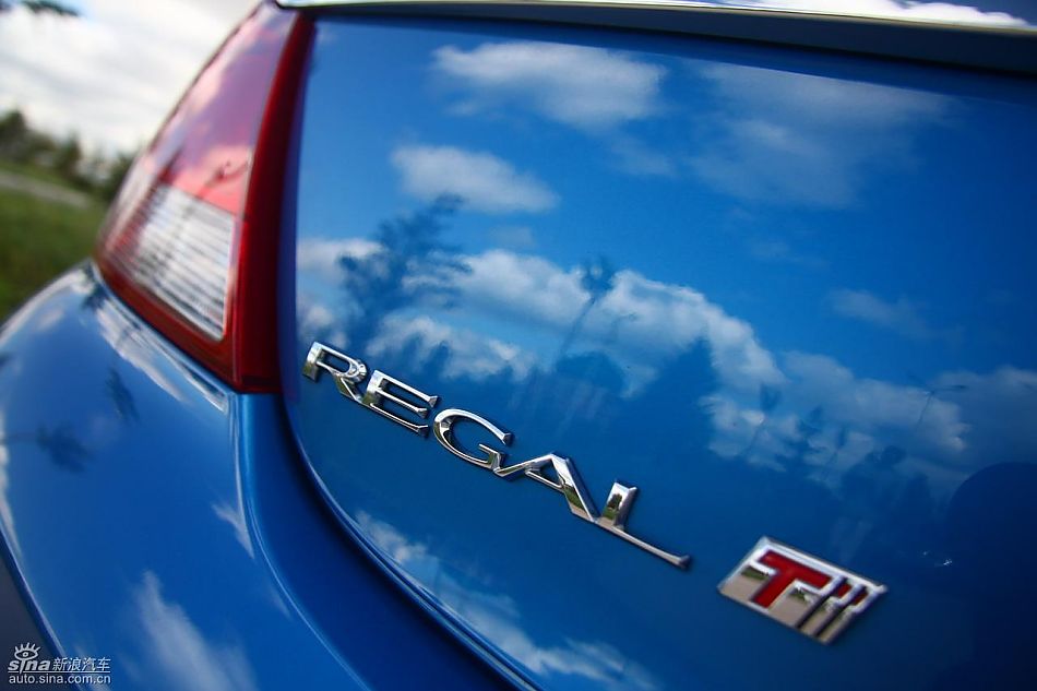 别克新君威1.6T实拍图外观