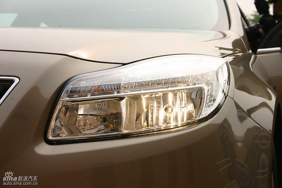 上海通用新君威1.6T到店实拍-外观