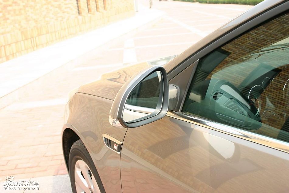 上海通用新君威1.6T到店实拍-外观