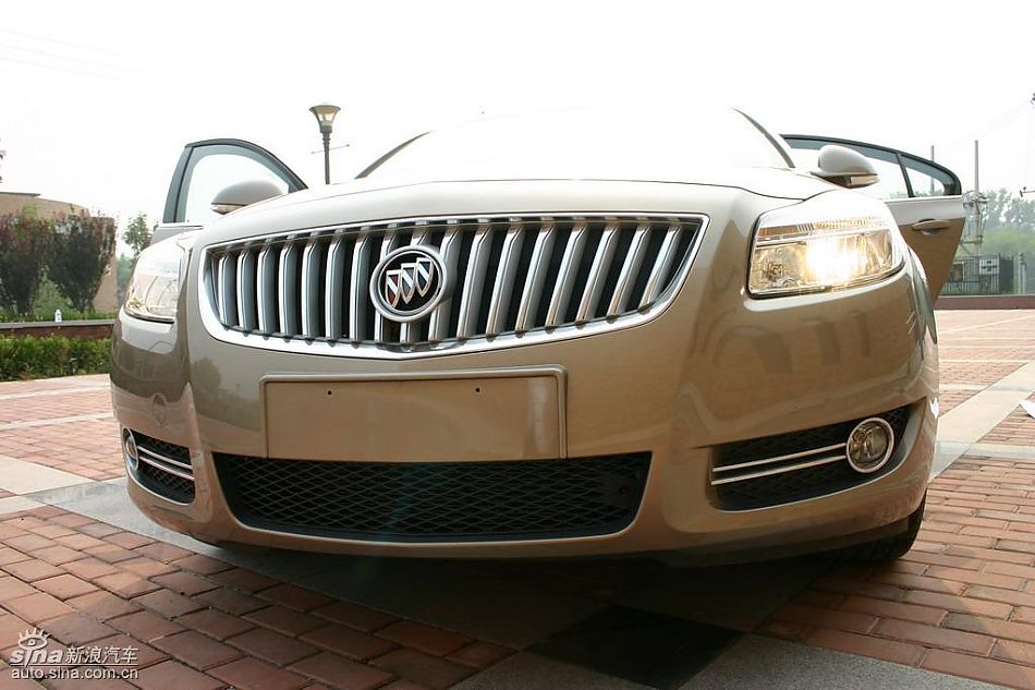 上海通用新君威1.6T到店实拍-外观