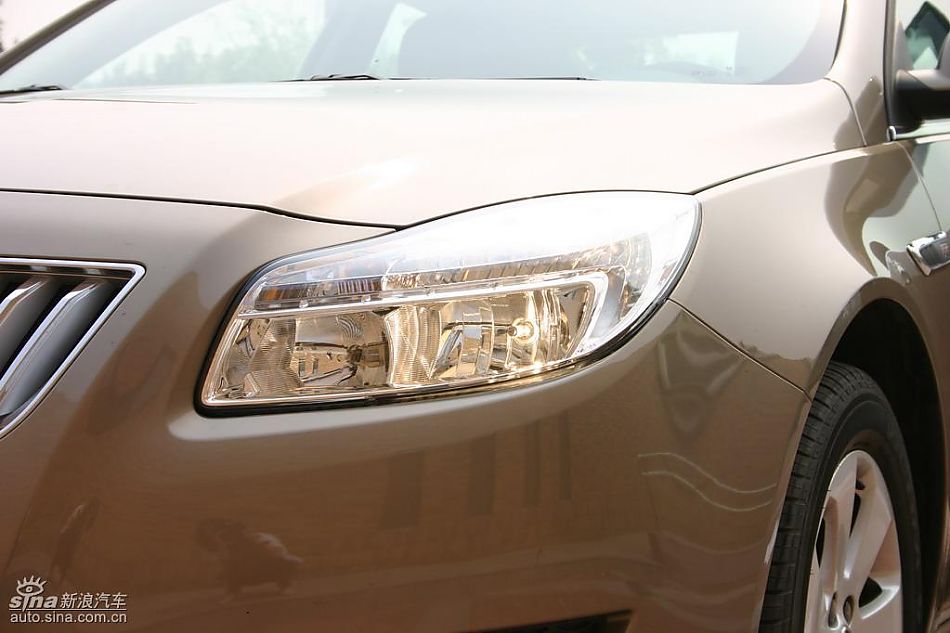 上海通用新君威1.6T到店实拍-外观