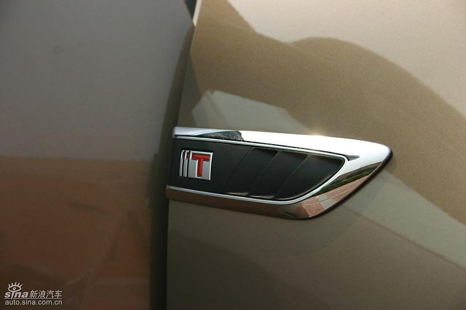 上海通用新君威1.6T到店实拍-外观