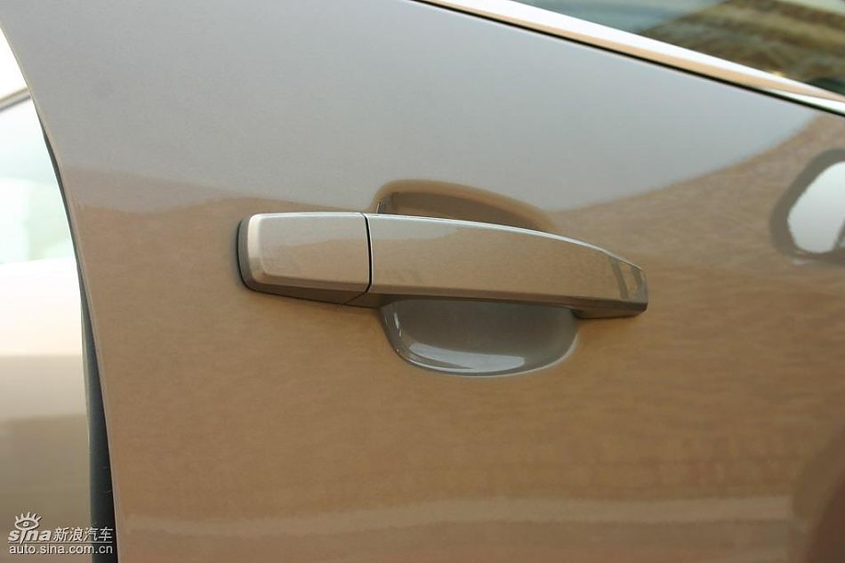 上海通用新君威1.6T到店实拍-外观