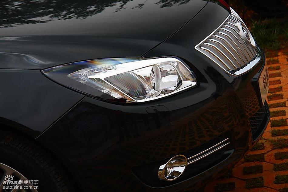 别克新君威2.0T试驾实拍图外观