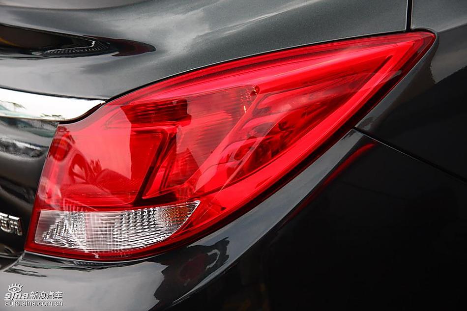 别克新君威2.0T试驾实拍图外观