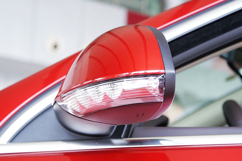 上海通用别克新君威到店实拍-外观