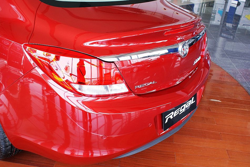 上海通用别克新君威到店实拍-外观