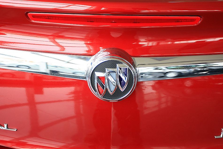 上海通用别克新君威到店实拍-外观