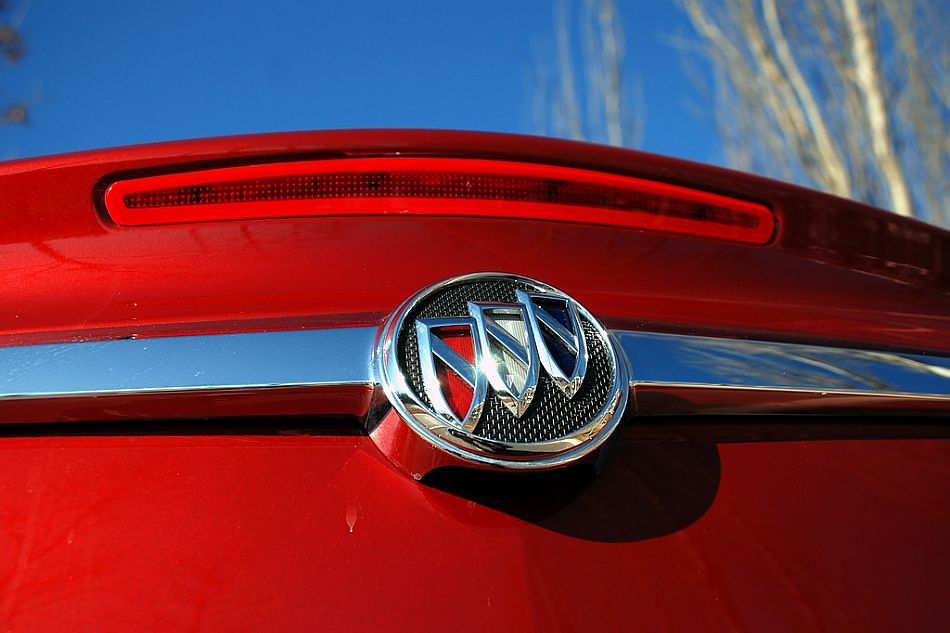 新君威2.0外观图片