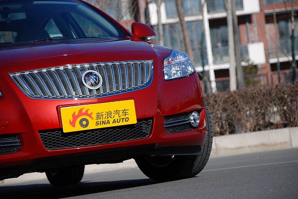 新君威2.0外观图片